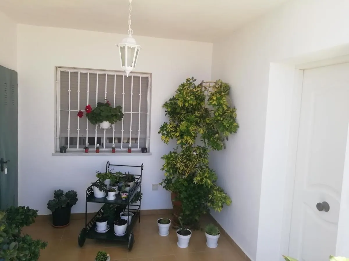 Las Gemelas De Terreros 1 San Juan de los Terreros 0*,  Španělsko